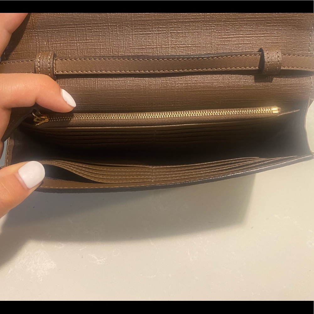 Gucci Clutch - Picture 8 of 9